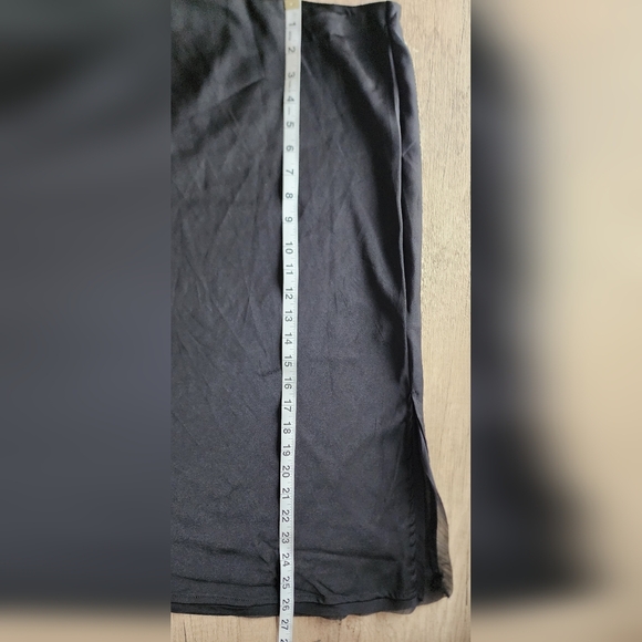 RM‎ REBECCA MINKOFF Black Satin Midi Skirt Women's Large NWT - Picture 6 of 6